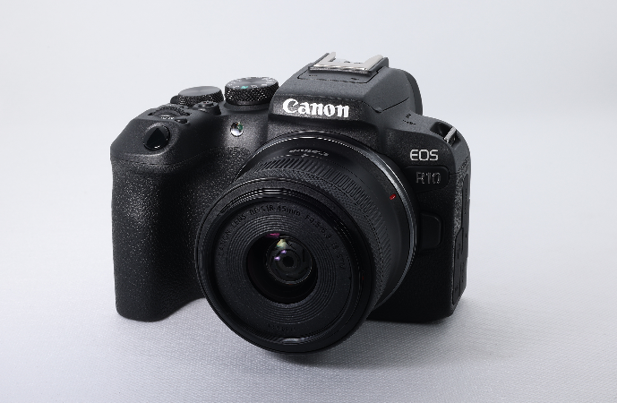 Canon lanza en Argentina, nuevas cámaras R7 y R10, primeras con sensor APS-C de la serie EOS R