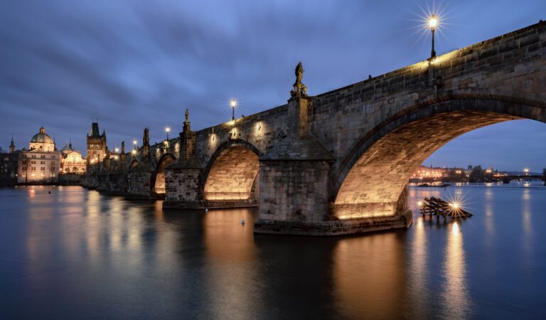 Praga, la ciudad que se lee: un viaje literario a través de cinco autores